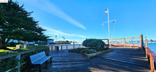$315,000 | 4 Captain Drive, Unit E405, Emeryville, CA 94608