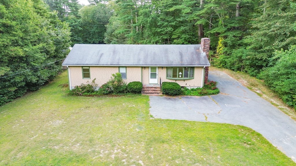 216 County Road East Freetown, MA 02717 - Photo 2 of 19