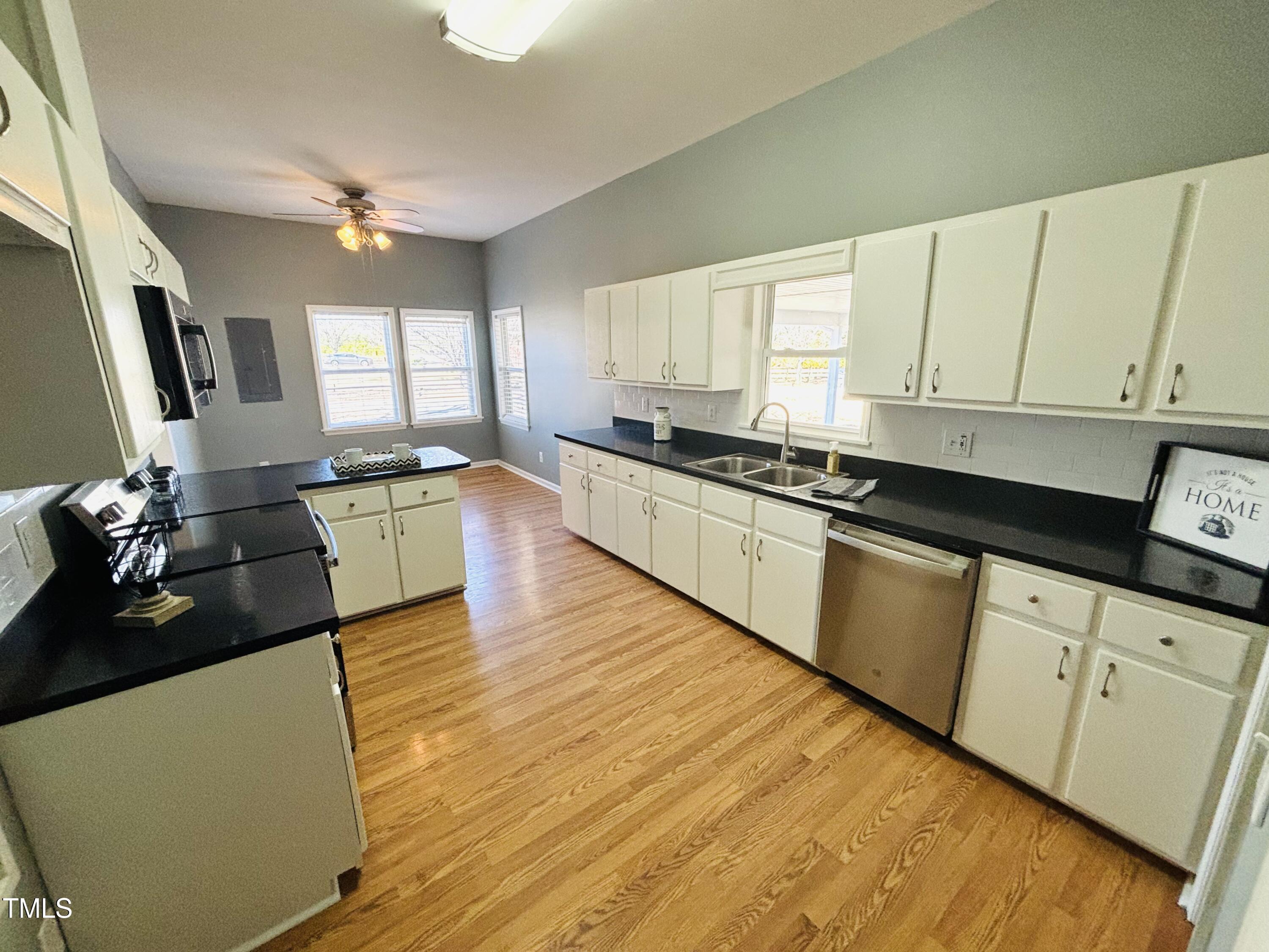 2281 Old Rte 22 Kenly, NC 27542 - Photo 24 of 59 IMG_0272