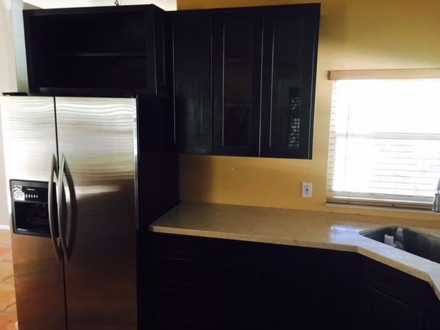 141 East Riverside Drive, Unit 26 Jupiter, FL 33469 - Photo 2 of 5 141 kitchen