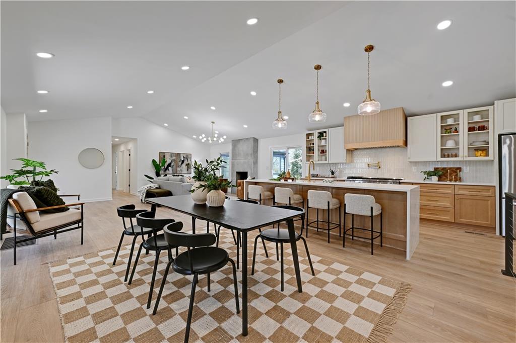 9427 Wenonga Road Leawood, KS 66206 - Photo 12 of 45