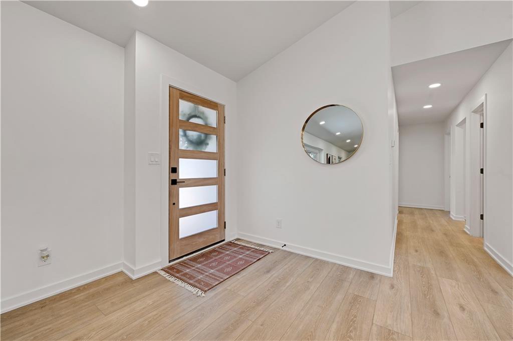 9427 Wenonga Road Leawood, KS 66206 - Photo 2 of 45