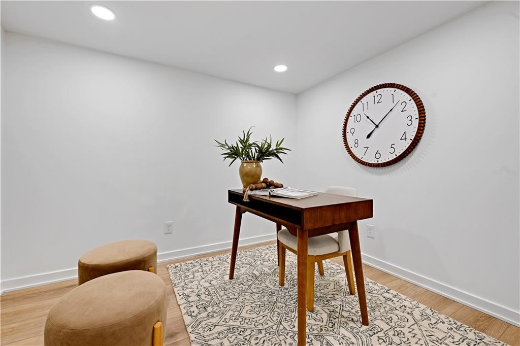 9427 Wenonga Road Leawood, KS 66206 - Photo 34 of 45