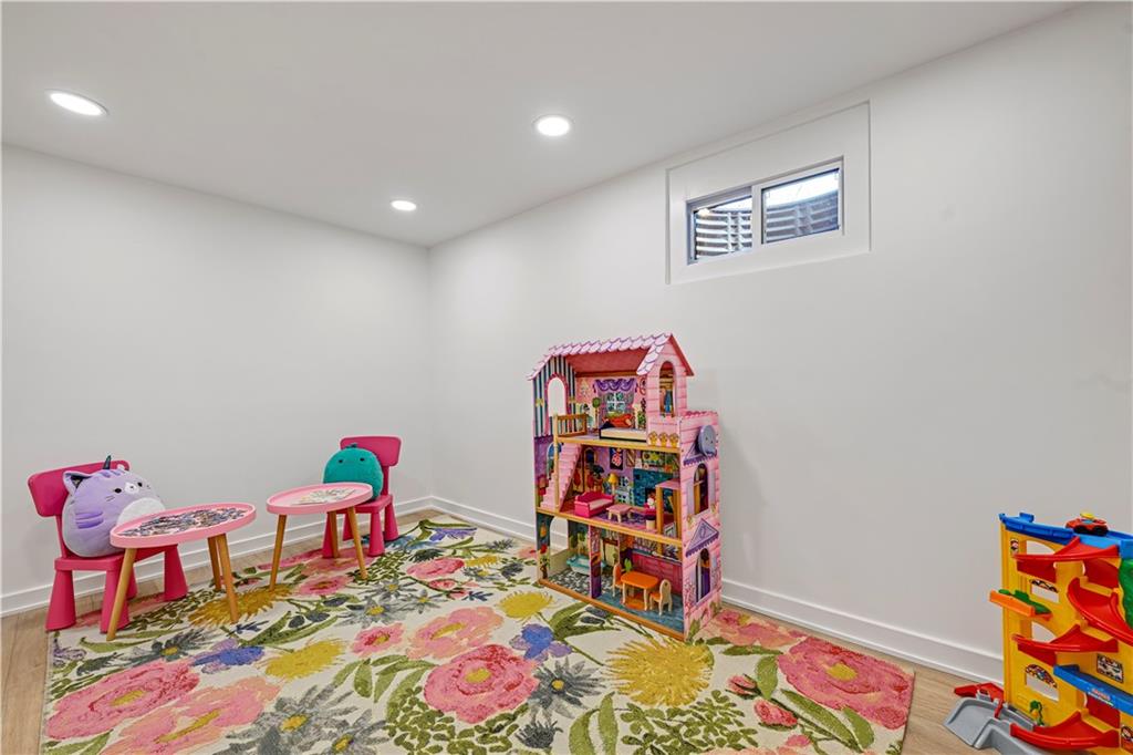 9427 Wenonga Road Leawood, KS 66206 - Photo 35 of 45