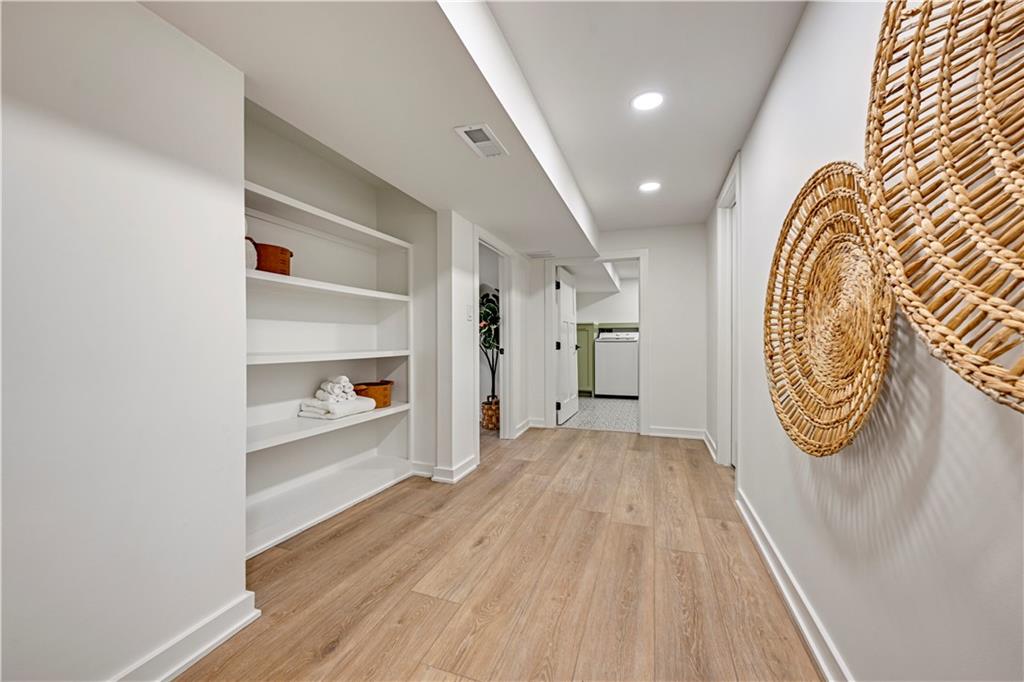 9427 Wenonga Road Leawood, KS 66206 - Photo 37 of 45