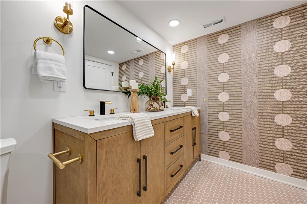 9427 Wenonga Road Leawood, KS 66206 - Photo 42 of 45