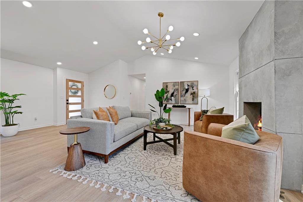 9427 Wenonga Road Leawood, KS 66206 - Photo 6 of 45