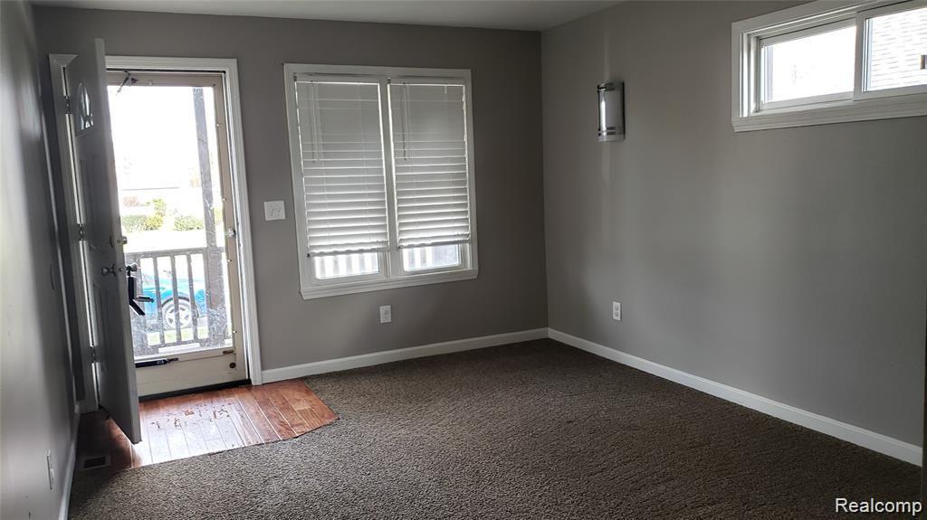 17524 Martin Road Roseville, MI 48066 - Photo 2 of 12