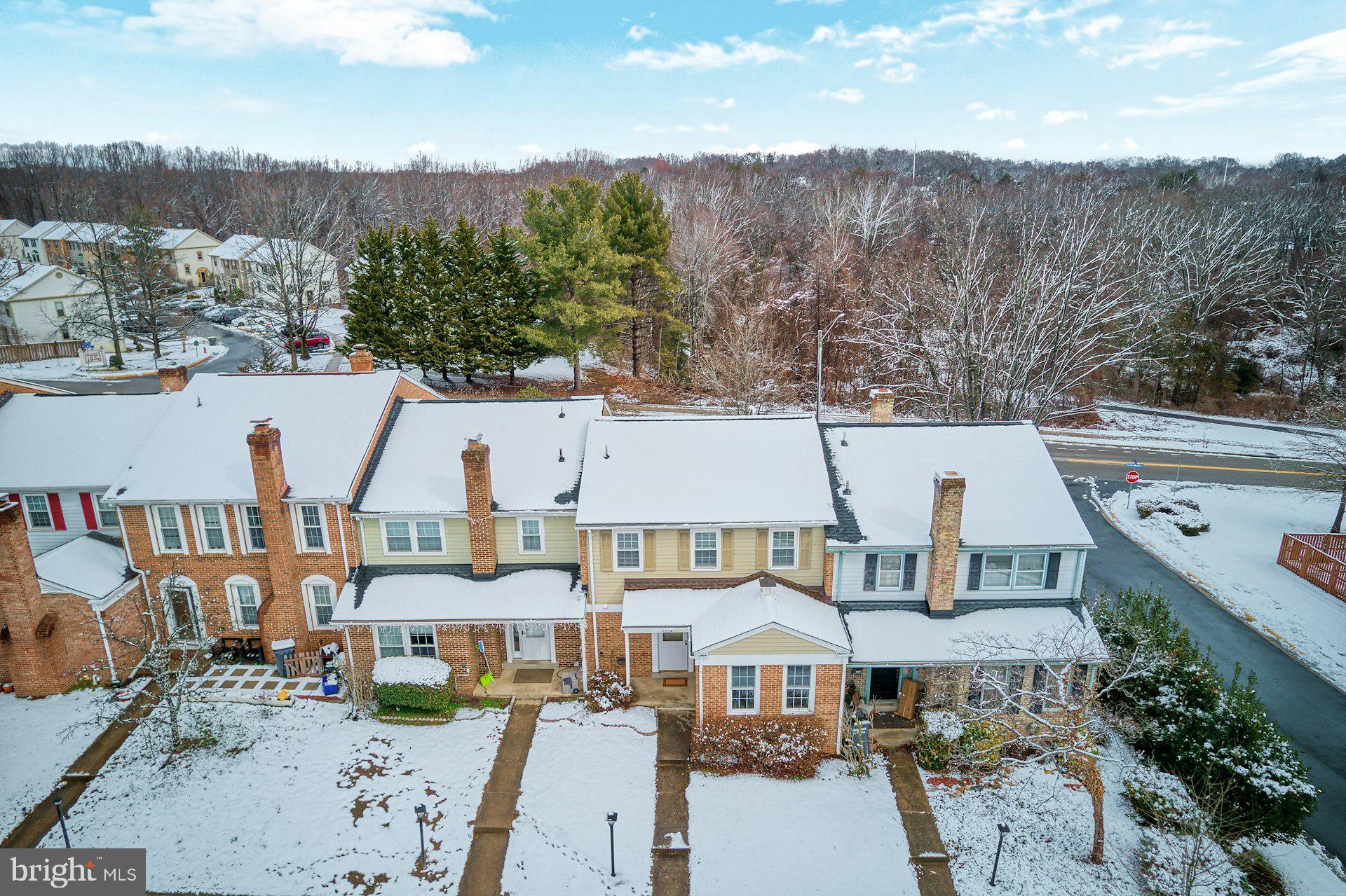 9634 Blincoe Court Burke, VA 22015 - Photo 41 of 53 an aerial view of multiple houses with a yard