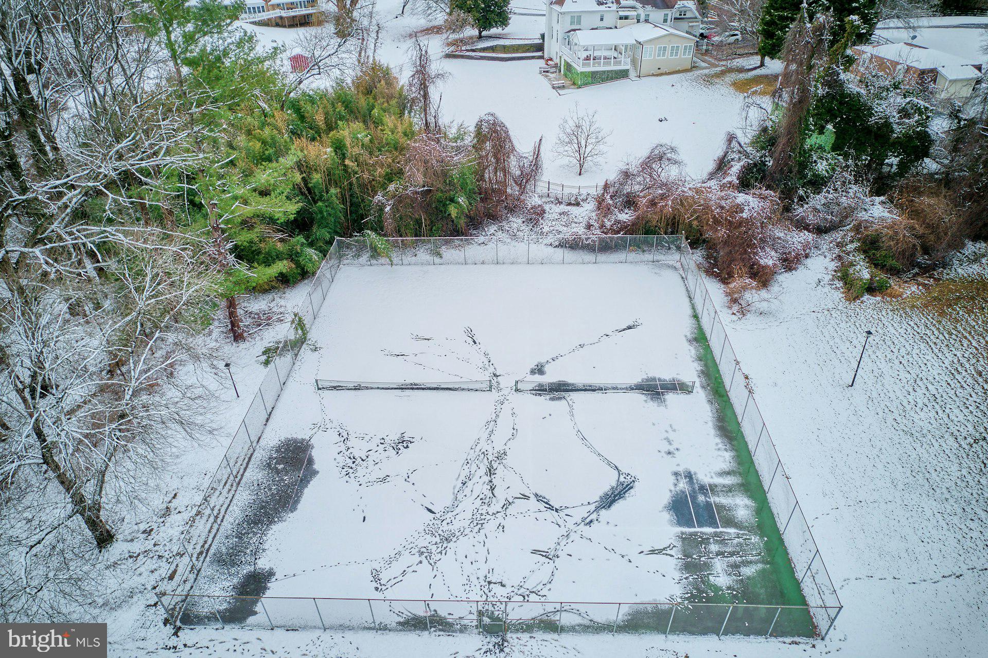 9634 Blincoe Court Burke, VA 22015 - Photo 46 of 53 an aerial view of a house with a yard