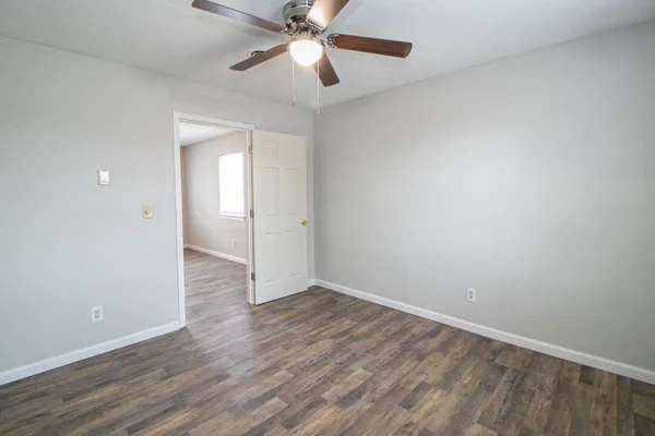 $705 | 404 Thompsonville Lane, Unit 13, Oak Grove, KY 42262