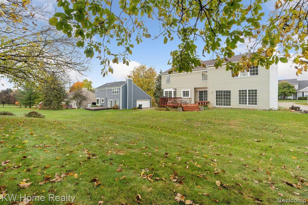 1660 Ridgecrest Rochester, MI 48306 - Photo 46 of 54