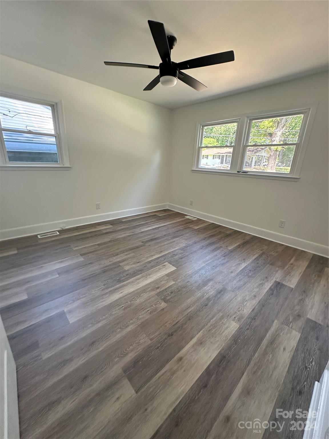 966 Spring Street Rock Hill, SC 29730 - Photo 4 of 12 Gallery Image 4