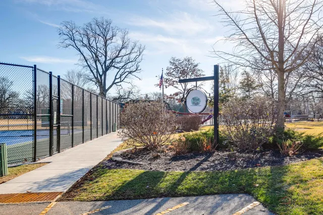 $1,695,000 | 90 East Woodland Road, Lake Forest, IL 60045