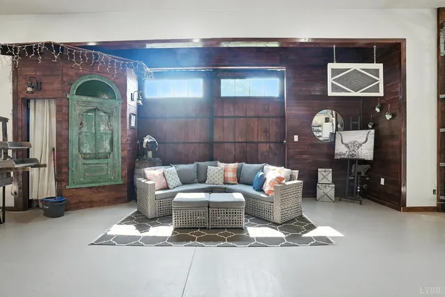 $543,900 | 1348 Salem Road, Spout Spring, VA 24593