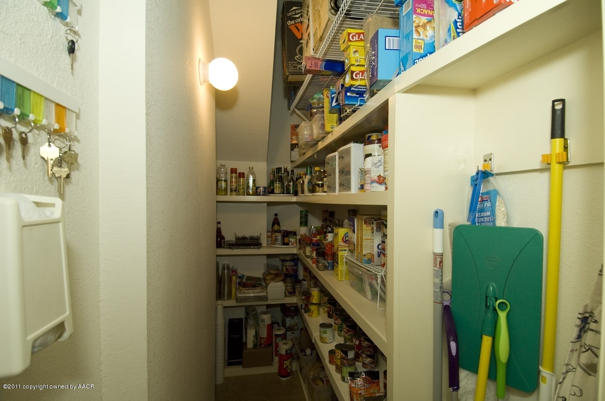 7821 Covington Parkway Amarillo, TX 79121 - Photo 51 of 53 walk in pantry