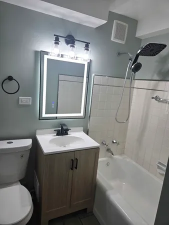 $149,900 | 2606 West Balmoral Avenue, Unit 507, Chicago, IL 60625