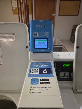 $149,900 | 2606 West Balmoral Avenue, Unit 507, Chicago, IL 60625