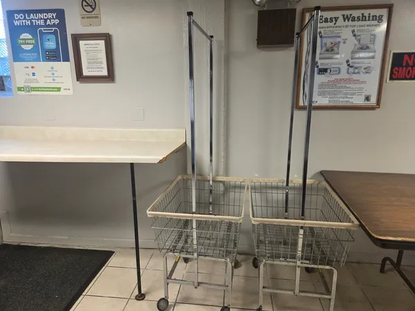 $149,900 | 2606 West Balmoral Avenue, Unit 507, Chicago, IL 60625