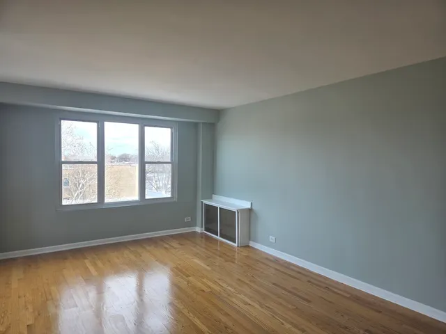 $159,000 | 2606 West Balmoral Avenue, Unit 507, Chicago, IL 60625