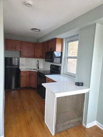 $149,900 | 2606 West Balmoral Avenue, Unit 507, Chicago, IL 60625