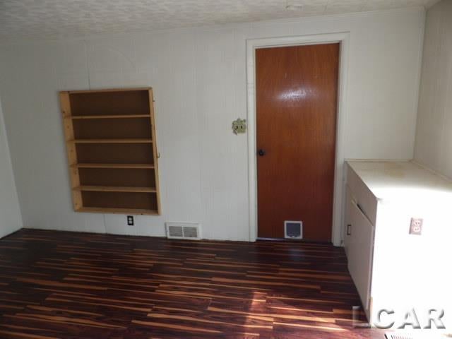 9200 Wolf Lake Road Brooklyn, MI 49230 - Photo 8 of 14 Gallery Image 8
