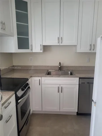 $2,500 | 215 Sidonia Avenue, Unit 4, Coral Gables, FL 33134