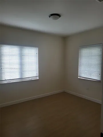 an empty room with a empty space