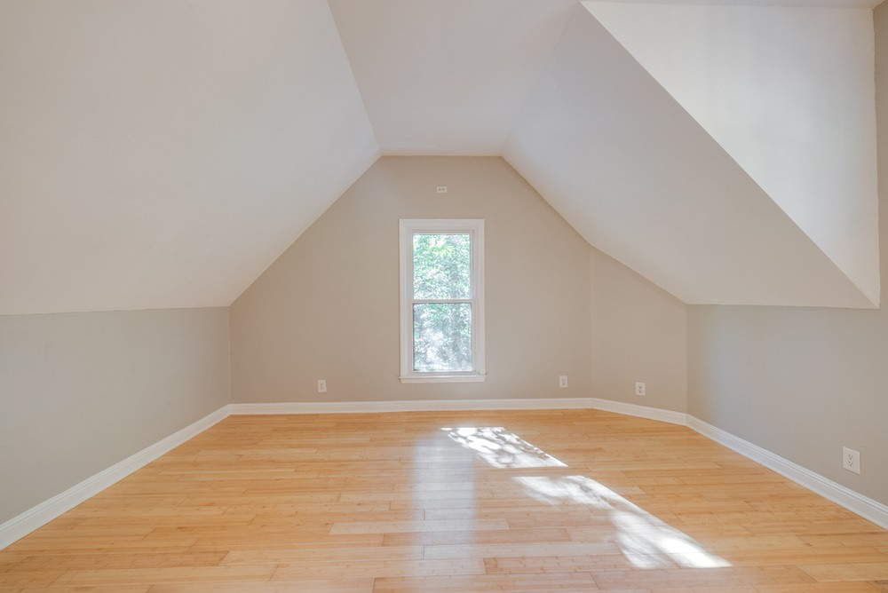 9909 Gralyn Road Raleigh, NC 27613 - Photo 18 of 29 MASTER BEDROOM