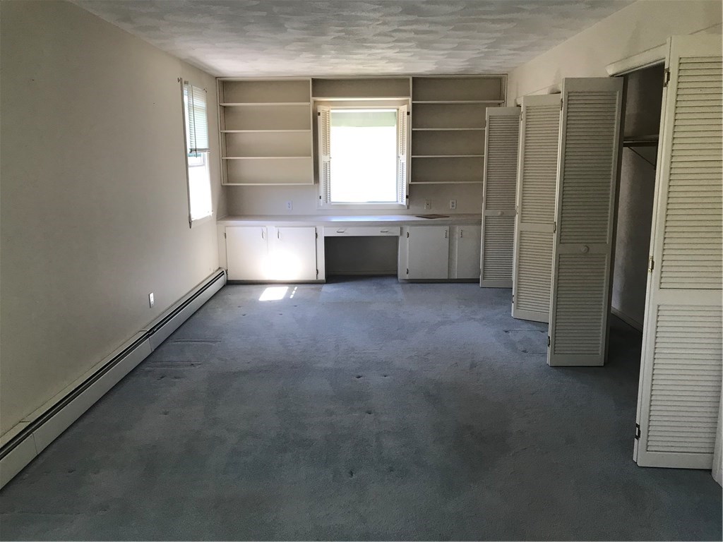 132 Elton Circle Cranston, RI 02921 - Photo 15 of 29