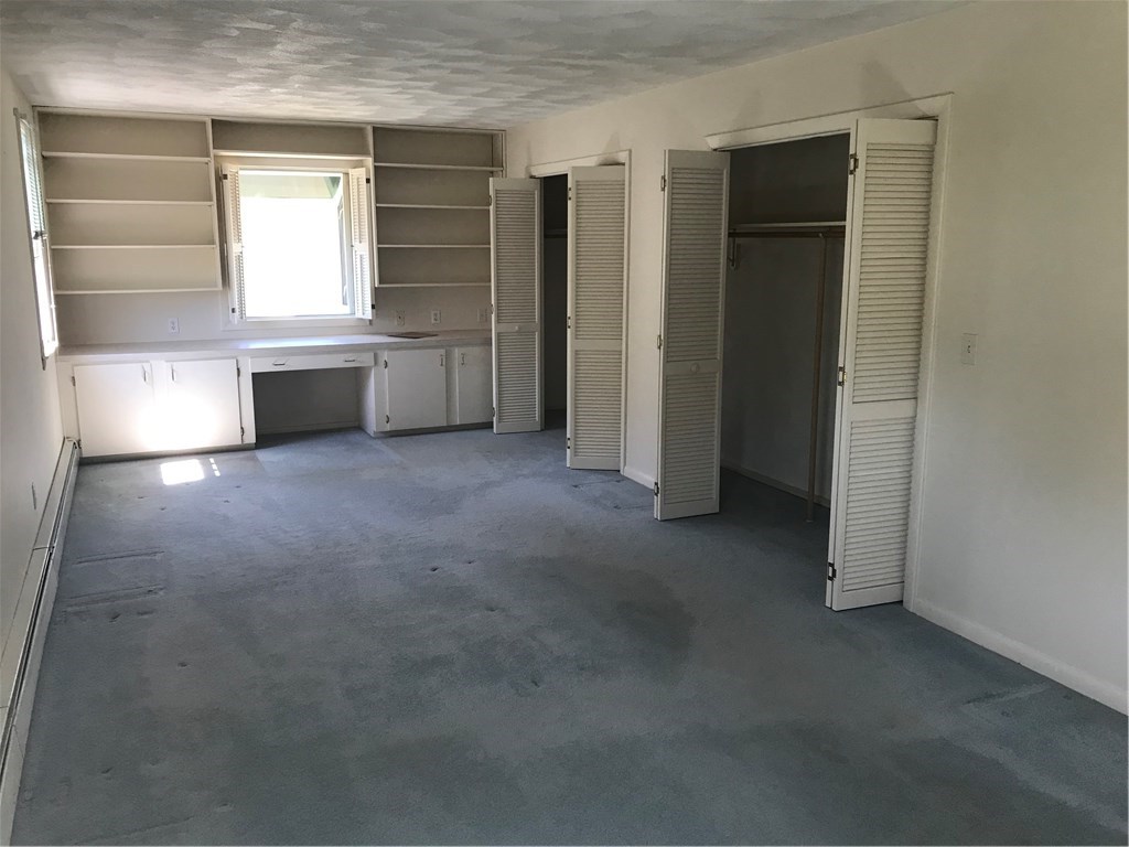 132 Elton Circle Cranston, RI 02921 - Photo 16 of 29