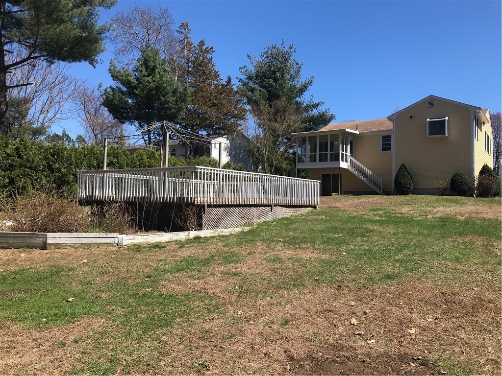 132 Elton Circle Cranston, RI 02921 - Photo 28 of 29