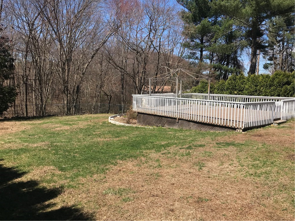 132 Elton Circle Cranston, RI 02921 - Photo 29 of 29