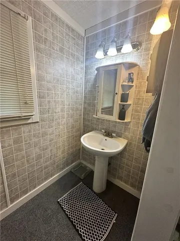 $175,000 | 133 Northeast 1271, Knob Noster, MO 65336