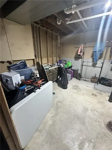 $175,000 | 133 Northeast 1271, Knob Noster, MO 65336