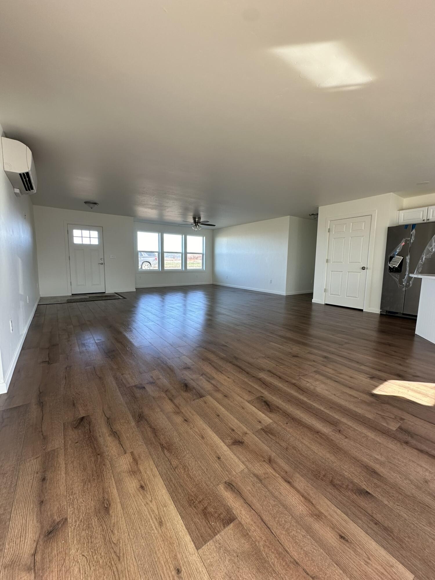 655 Scenic Loop Culver, OR 97734 - Photo 11 of 31 Dining Room to Living Room