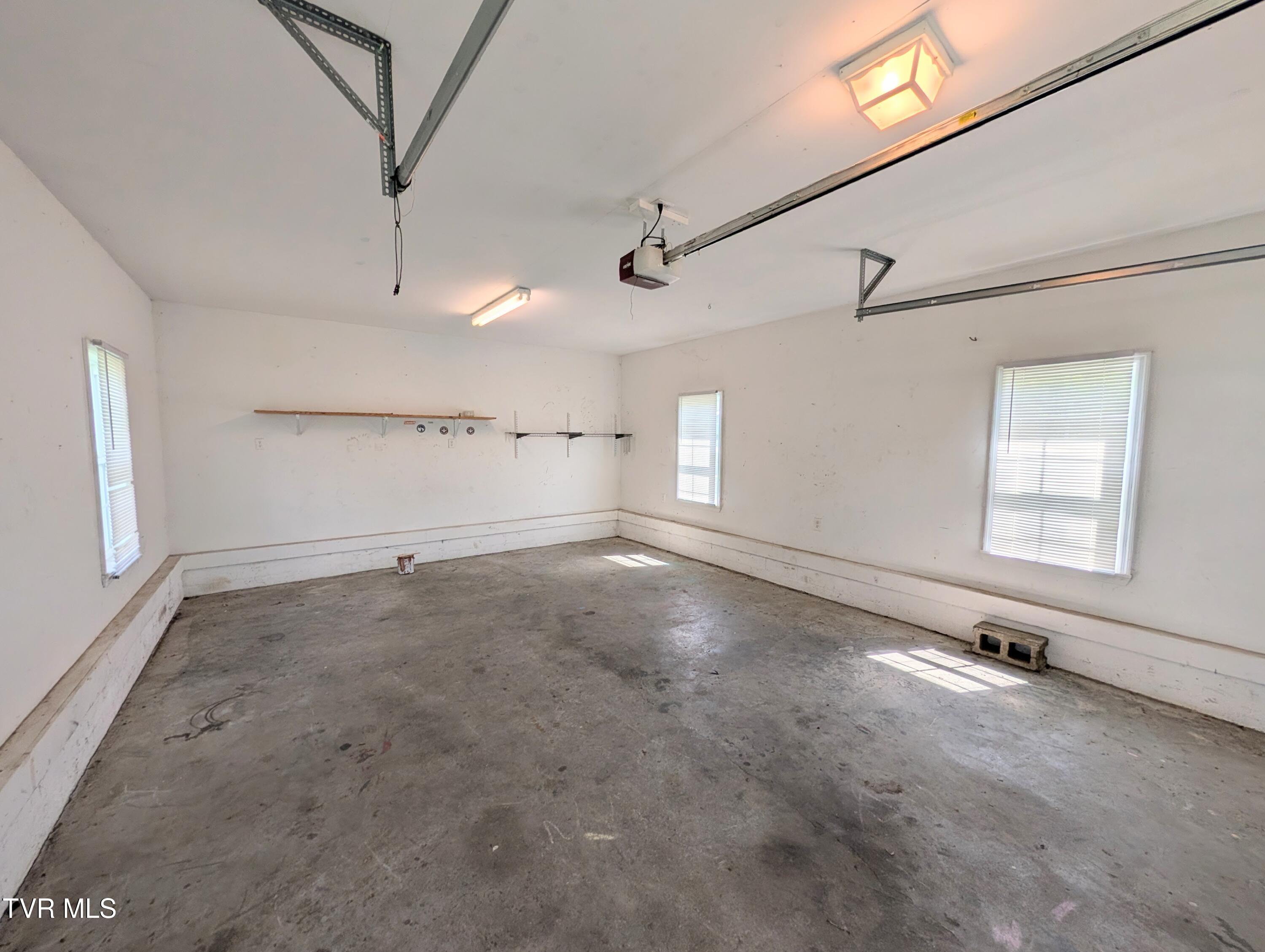 11634 Cambridge Road Coeburn, VA 24230 - Photo 8 of 23 ce3533c1-ab3f-4ec8-ac66-d7bf37bf7957-1_a