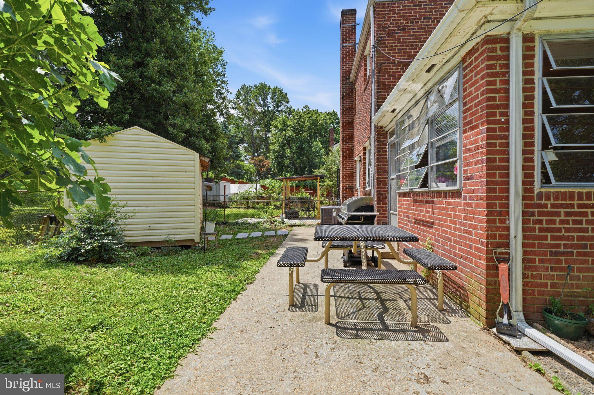 11931 Centerhill Street Silver Spring, MD 20902 - Photo 39 of 45