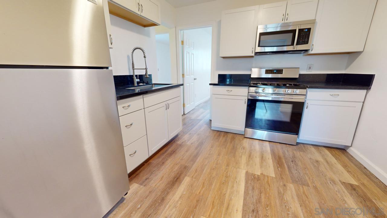 550 Ritchey Street San Diego, CA 92114 - Photo 11 of 37