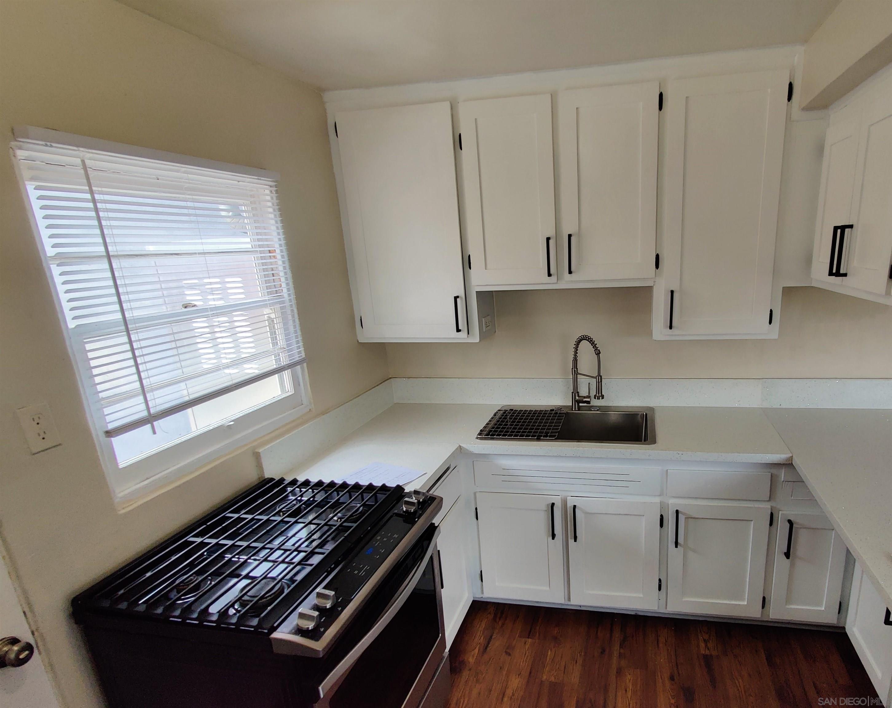 550 Ritchey Street San Diego, CA 92114 - Photo 3 of 37