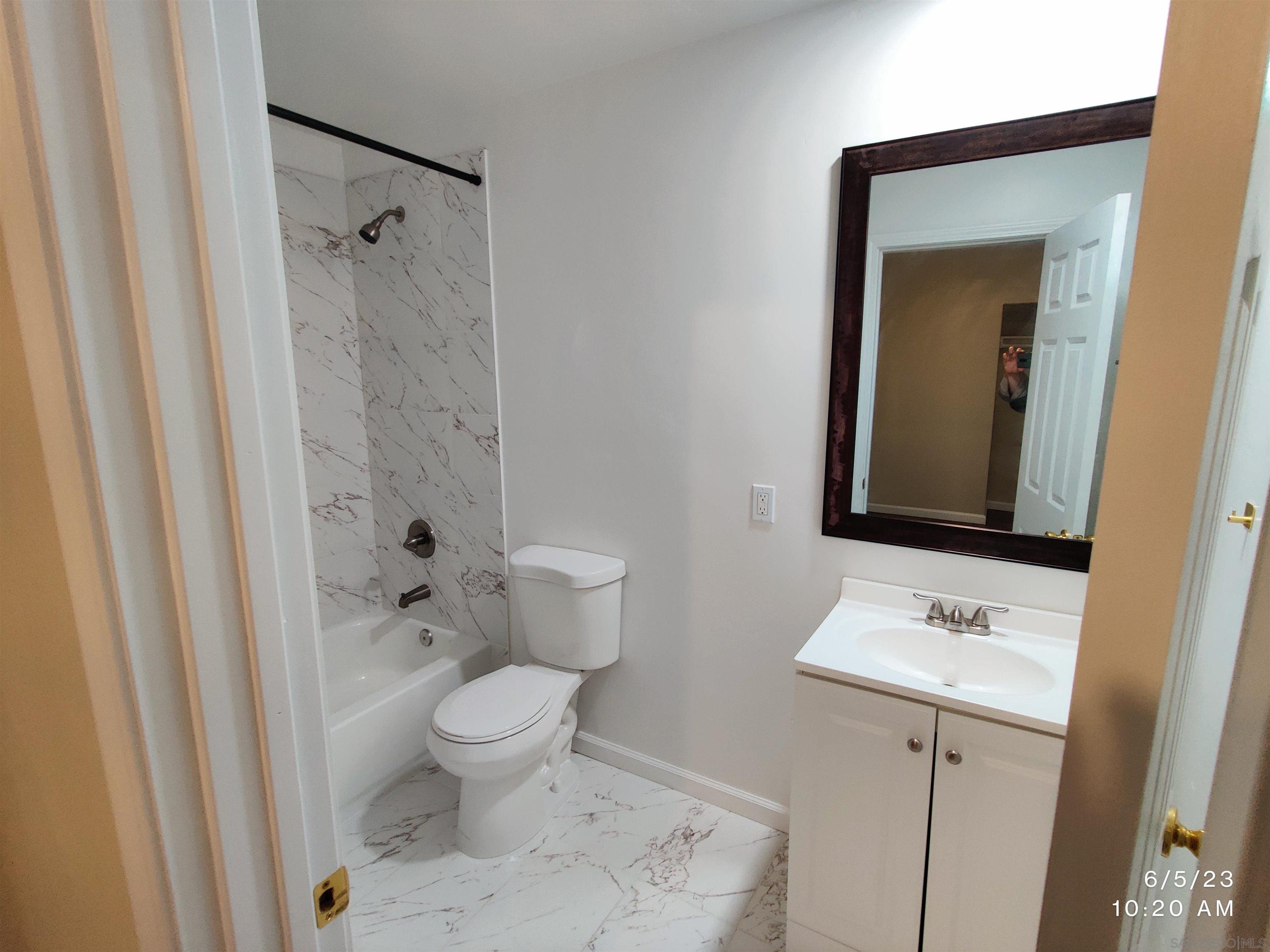 550 Ritchey Street San Diego, CA 92114 - Photo 6 of 37