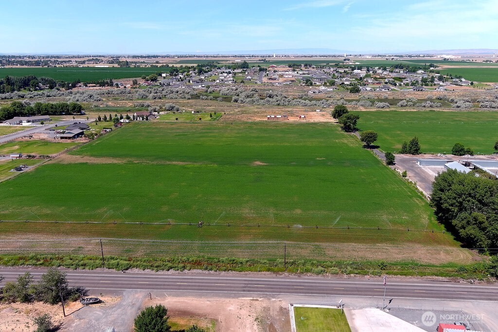 5788 Rd K Northeast Moses Lake, WA 98837 - Photo 20 of 40 an aerial view of a houses with outdoor space