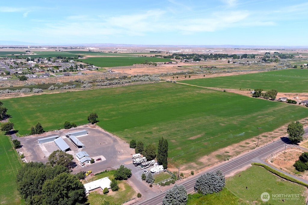 5788 Rd K Northeast Moses Lake, WA 98837 - Photo 21 of 40 an aerial view of a house with a garden