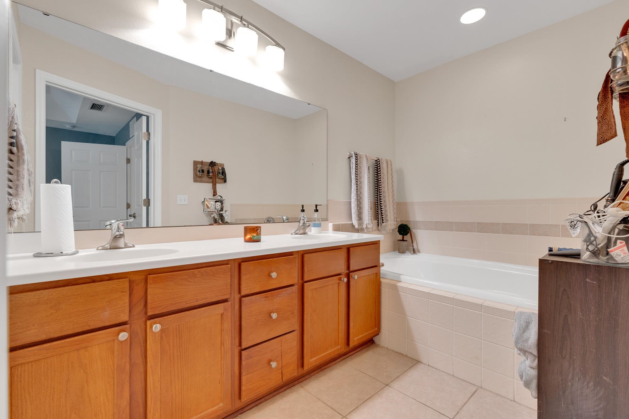 1320 Hendrix Road, Unit 604 Tallahassee, FL 32301 - Photo 11 of 36 Gallery Image 11