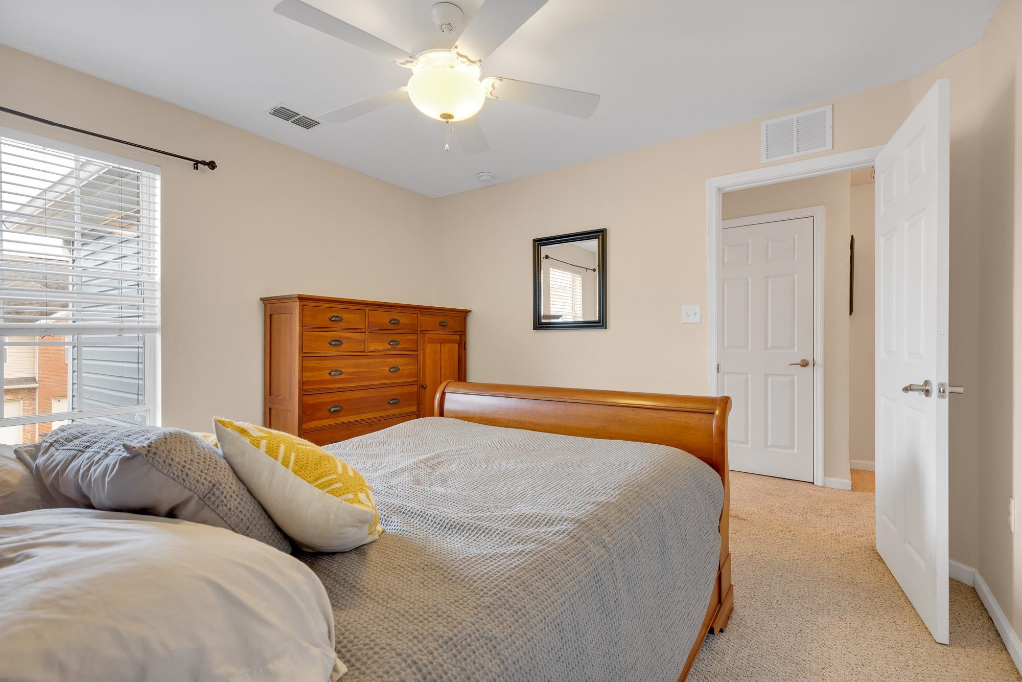 1320 Hendrix Road, Unit 604 Tallahassee, FL 32301 - Photo 4 of 36 Gallery Image 4