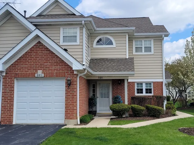 $2,400 | 321 Sheffield Drive, Unit 321, Schaumburg, IL 60107