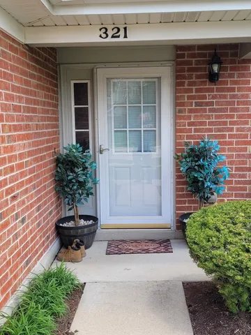 $2,400 | 321 Sheffield Drive, Unit 321, Schaumburg, IL 60107