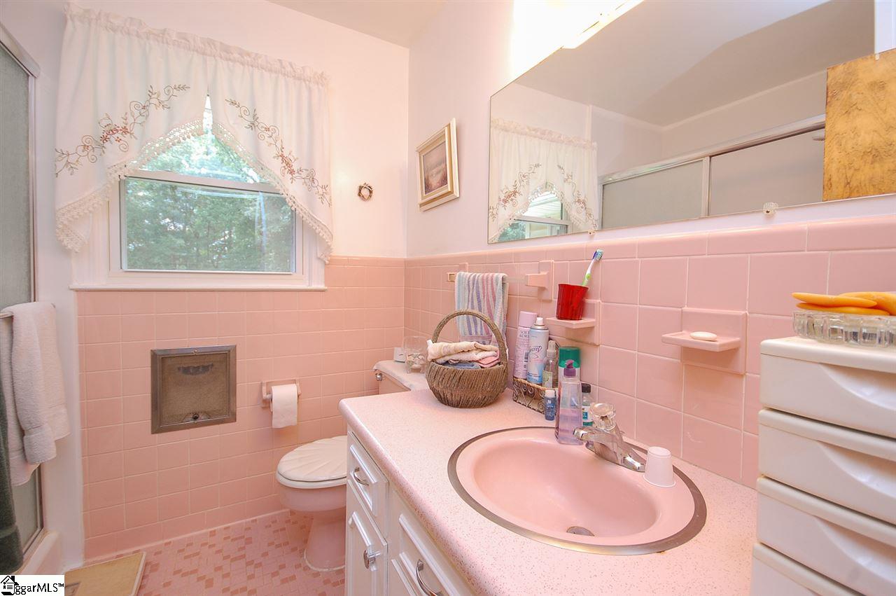 102 Harrison Road Easley, SC 29642 - Photo 19 of 34 Gallery Image 19
