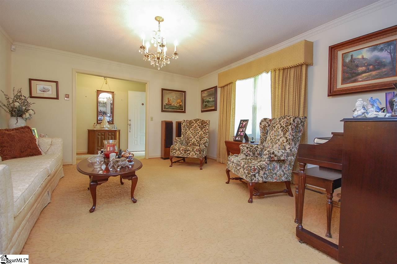 102 Harrison Road Easley, SC 29642 - Photo 5 of 34 Gallery Image 5