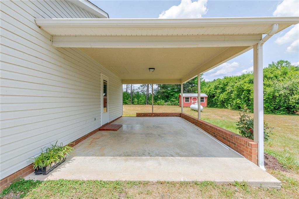 2949 Pine Ridge Road Asheboro, NC 27205 - Photo 5 of 38 Gallery Image 5